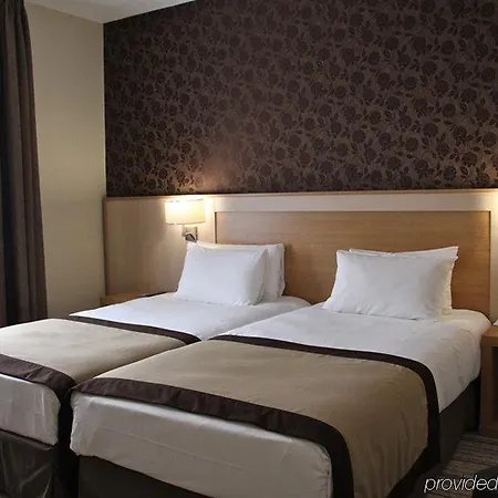 Готель Western Malherbe 4*